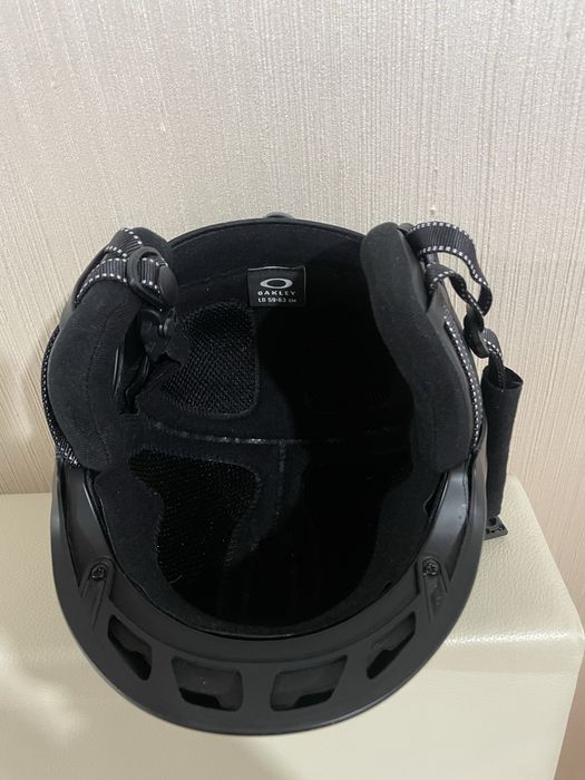 Ски каска OAKLEY MOD 5