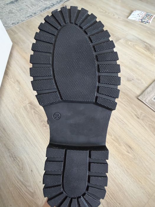 Күздік етік қыз балаға