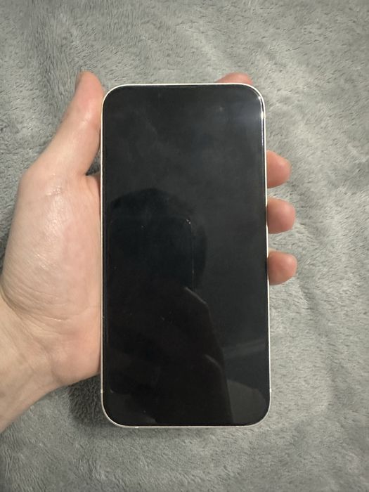 IPHONE 13 128gb в белом цвете