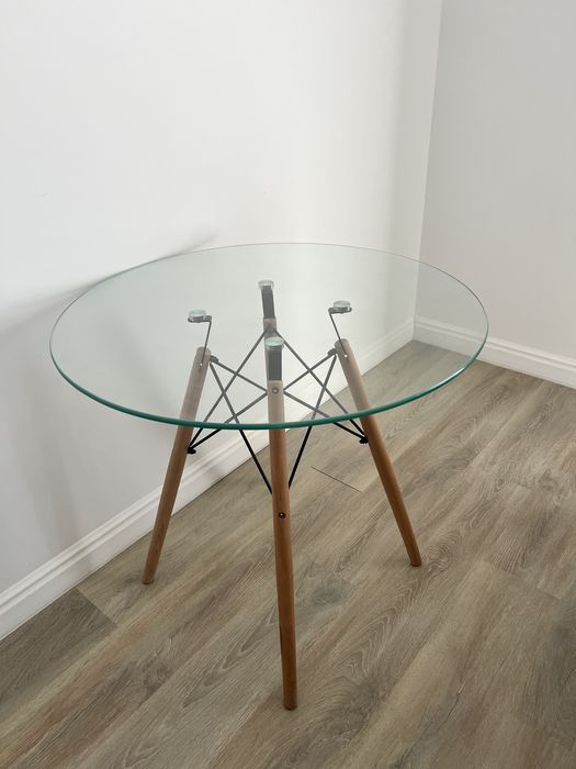 Masa + scaunde de bucatarie/living