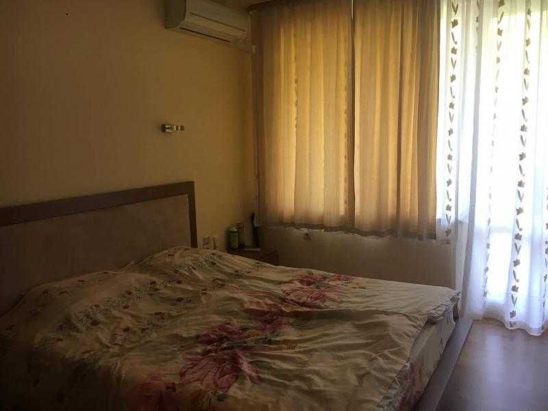 Двустаен апартамент в комплекс Перла