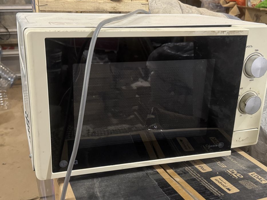 Продам микроволновку LG