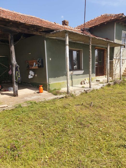 ИМОТ В с.КРИВНЯ ДВА ПАРЦЕЛА, КЛАДЕНЕЦ ПАРТИДИ ЗА ТОК И ВОДА