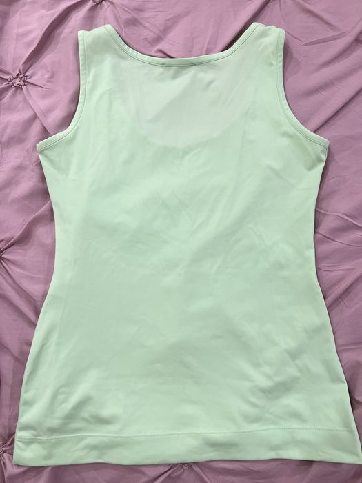 Потници Avin.