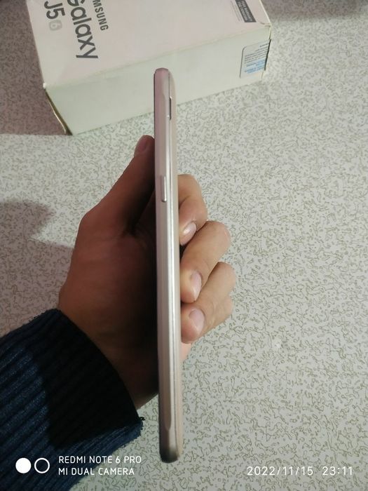 Samsung galaxy J5 (510)