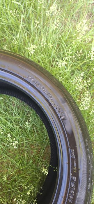 Срочно продам летнюю резину 245/50 R20