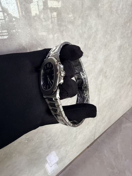 Часы Patek Philippe Nautilus 50 Years