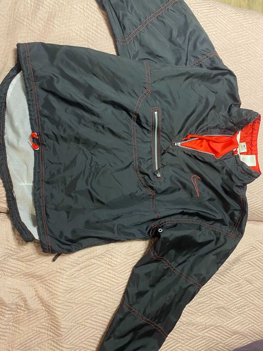Мъжка ветровка Nike