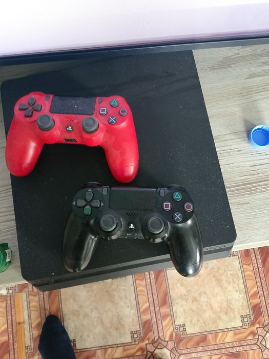 Продам сони плостейшен 4