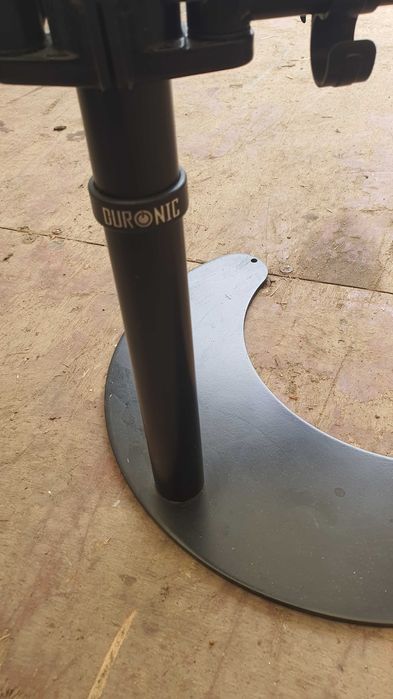 Двойна стойка за монитори