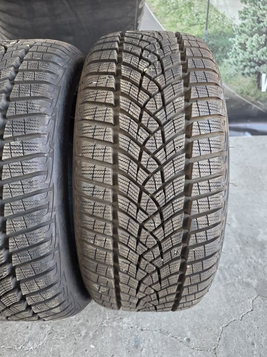 225/45/17 Goodyear 4бр