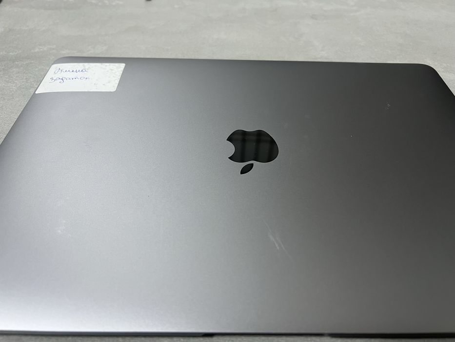 Продам MacBook на запчасти