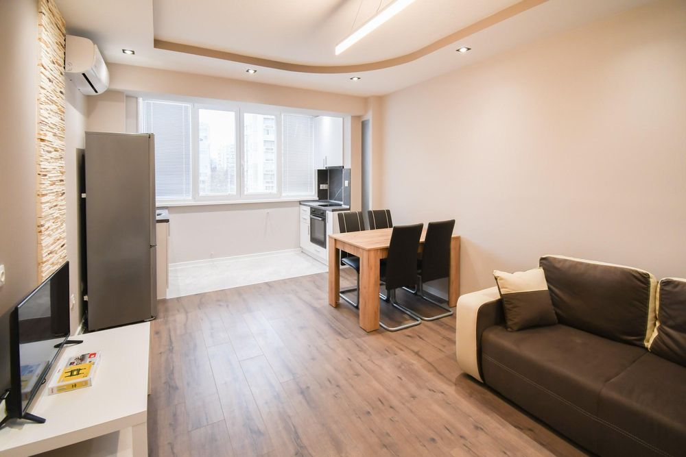 Дава се под наем Двустаен апартамент в София, Младост 4 - 53 кв.м за 700 € - Снимка #2