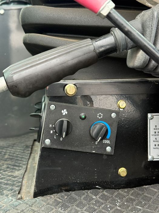 Погрузчик 1.8 кубовый