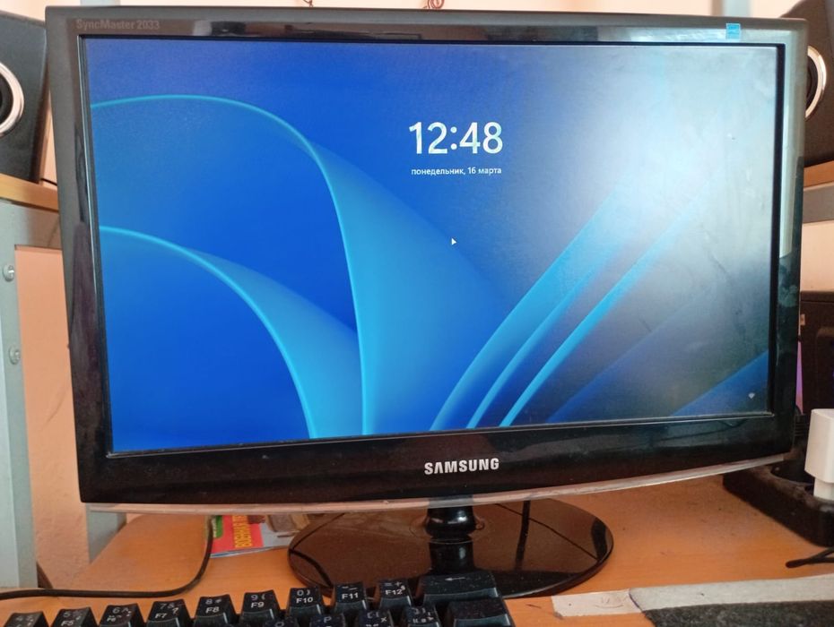 Продается монитор