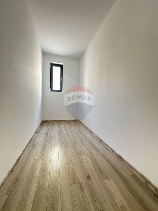 Дава се под наем Офис в Варна, Победа - 110 кв.м за 867 € - Снимка #3