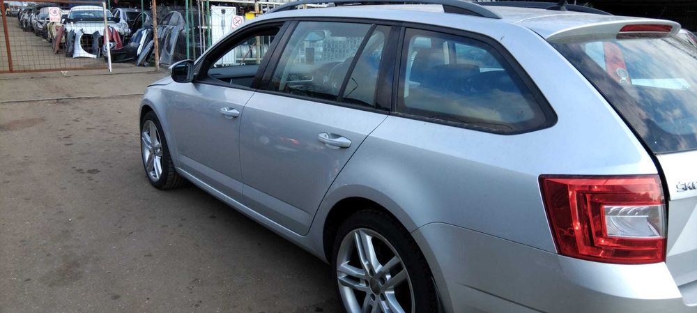 Dezmembrez Skoda Octavia 3 2.0 TDi an 2015 cod motor CLH
