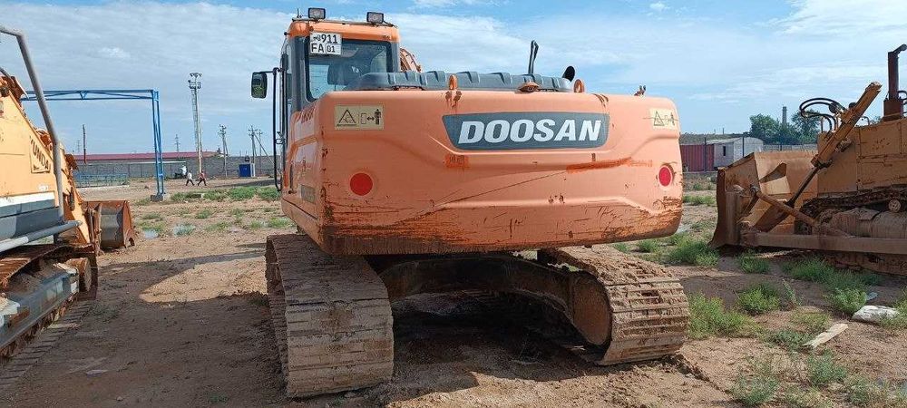 Продается экскаватор DOOSAN DX 225LC