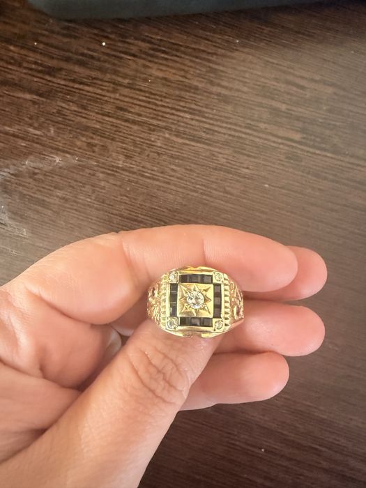 Продам золотое кольцо