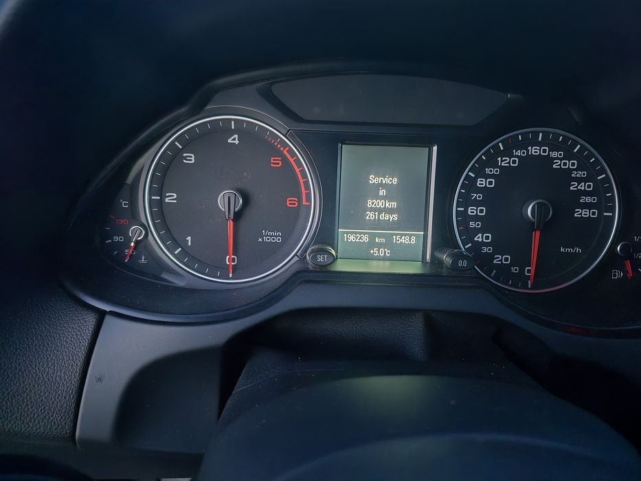 Vând Audi Q5 2013