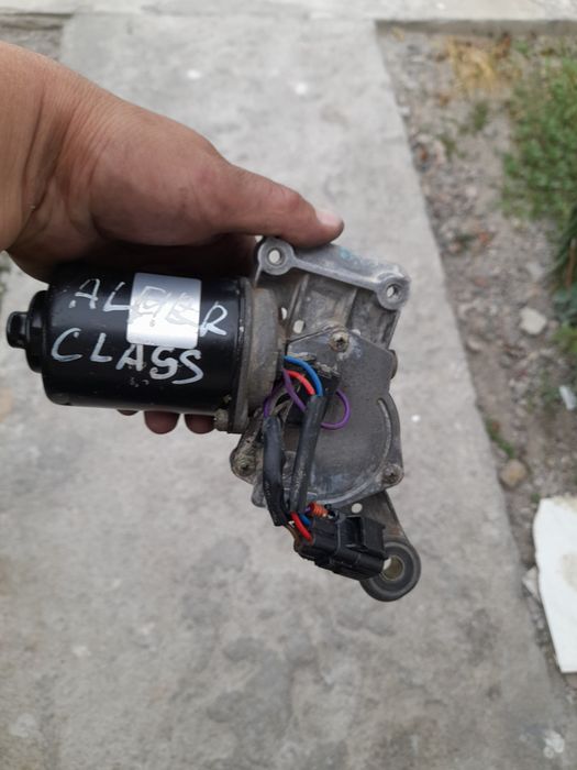 Продам     Автомобильные     дворник    маторчик.