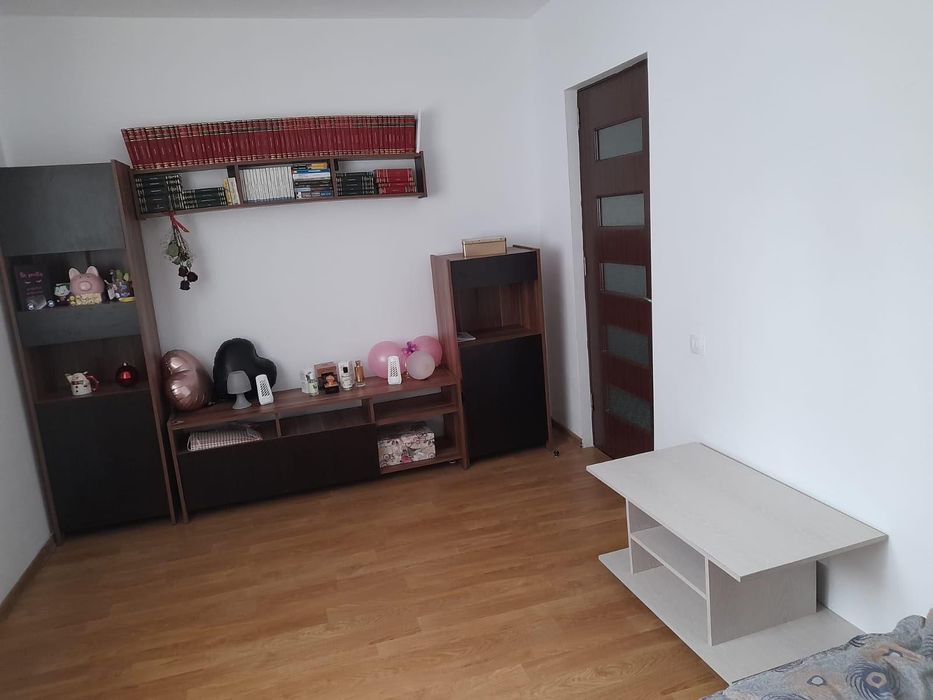 Apartment 2 camere de închiriat Precista