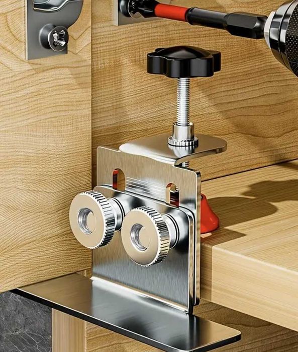 Sablon reglabil din inox pt instalarea ușilor la mobila