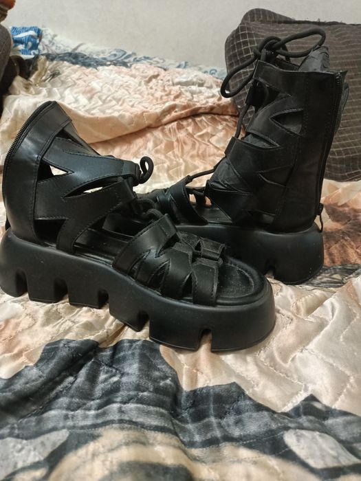 Кожанные полусапожки Челси