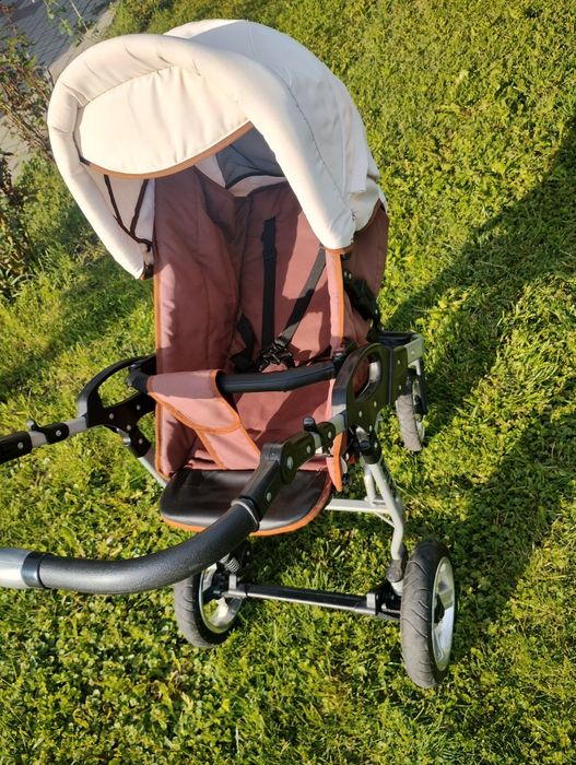 Cărucior bebe in stare buna