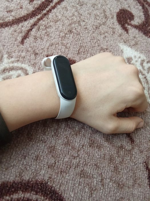 Mi Smart Bant 5 срочно