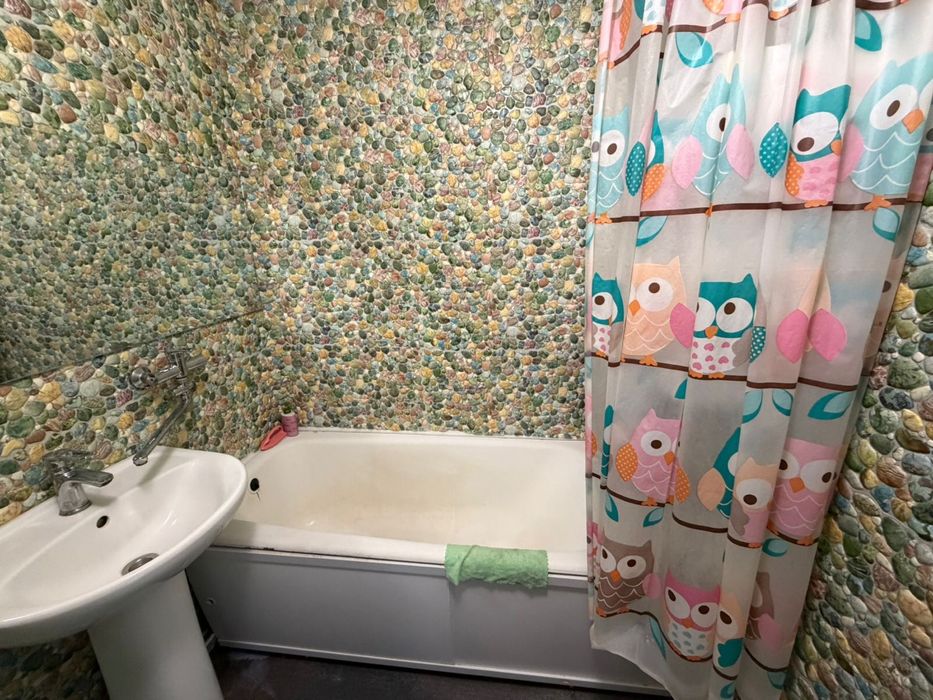 Продам 2 ком в 5 мкр за 17.5