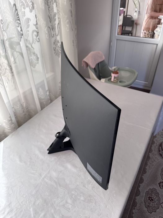 Монитор samsung 32дм компьютер игрывой