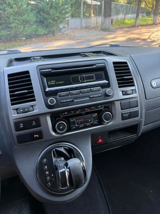 VW  Caravelle 2013 9 Locuri