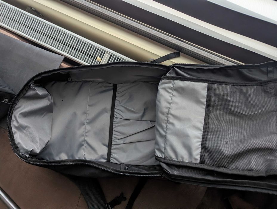 Продавам раница QUECHUA 32л