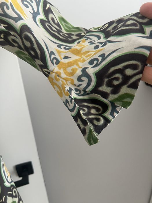 Платье  из 100% шелка, очень нарядное