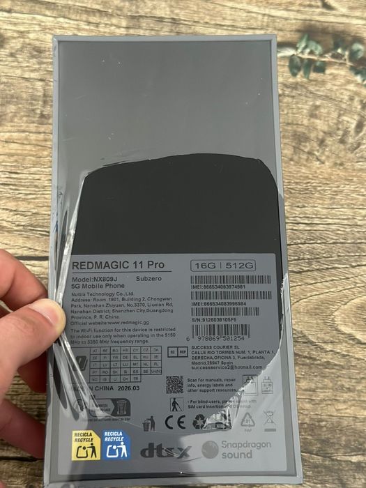 Vand telefon Redmagic 11 Pro lansat in 2026 luna 3 pentru gaming cu racire pe lichid
