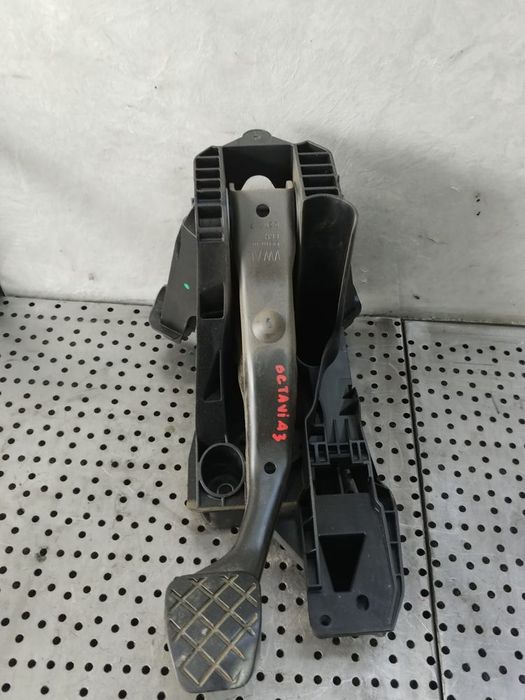 pedala frana 1.4 tsi cpw skoda octavia 3  5q1721058dl