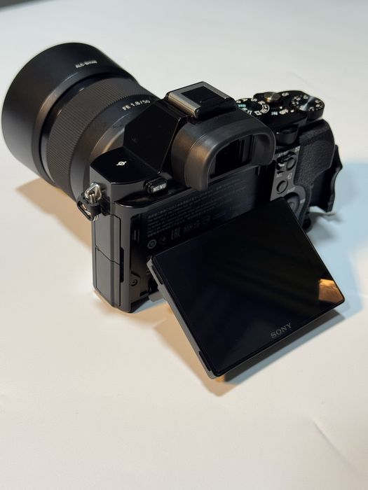 SonyR srochna sotiladi