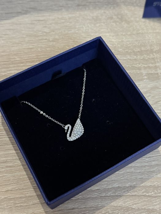 Swarovski колие silver