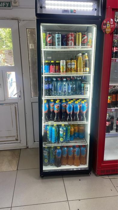 Холодильник для магазина