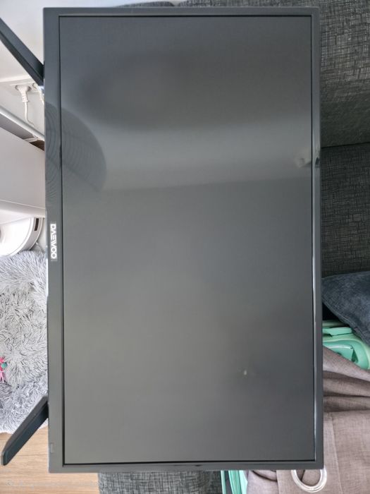 TV LED Daewoo 32” – cu telecomandă – stare foarte bună