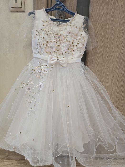 Продам детское нарядное платье