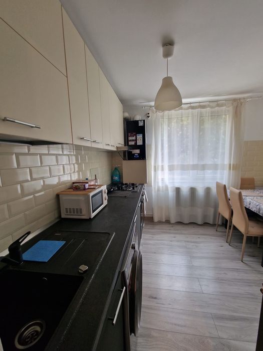 Inchiriez apartament 3 camere - Negru Voda