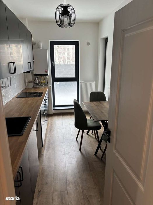 Apartament cu 2 camere, balcon și lift în Militari