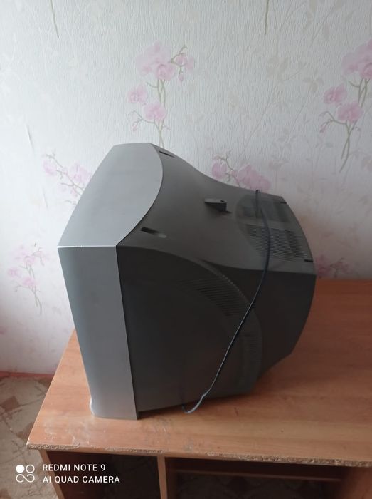 Продам телевизор самсунг в отличном состоянии