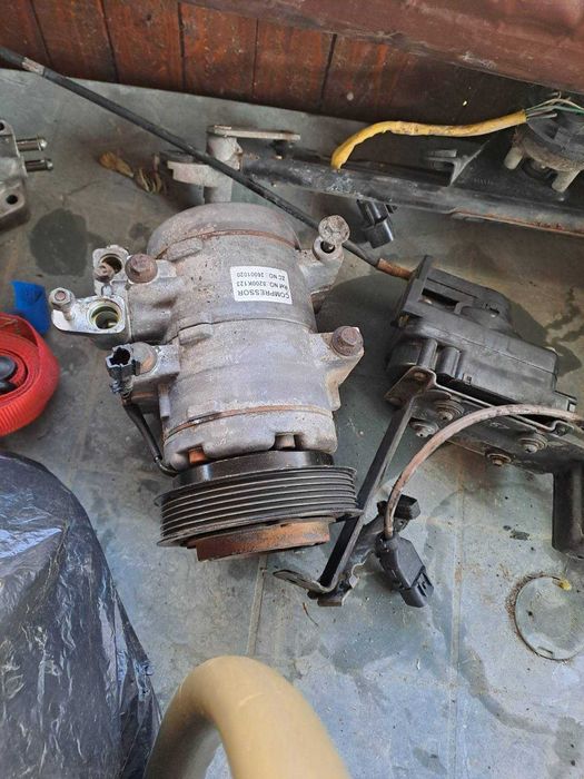 Hyundai Santa Fe 1, 2.7 V6 - автоматик. НА ЧАСТИ!!!