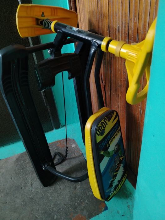 Продаю санки и снегокат