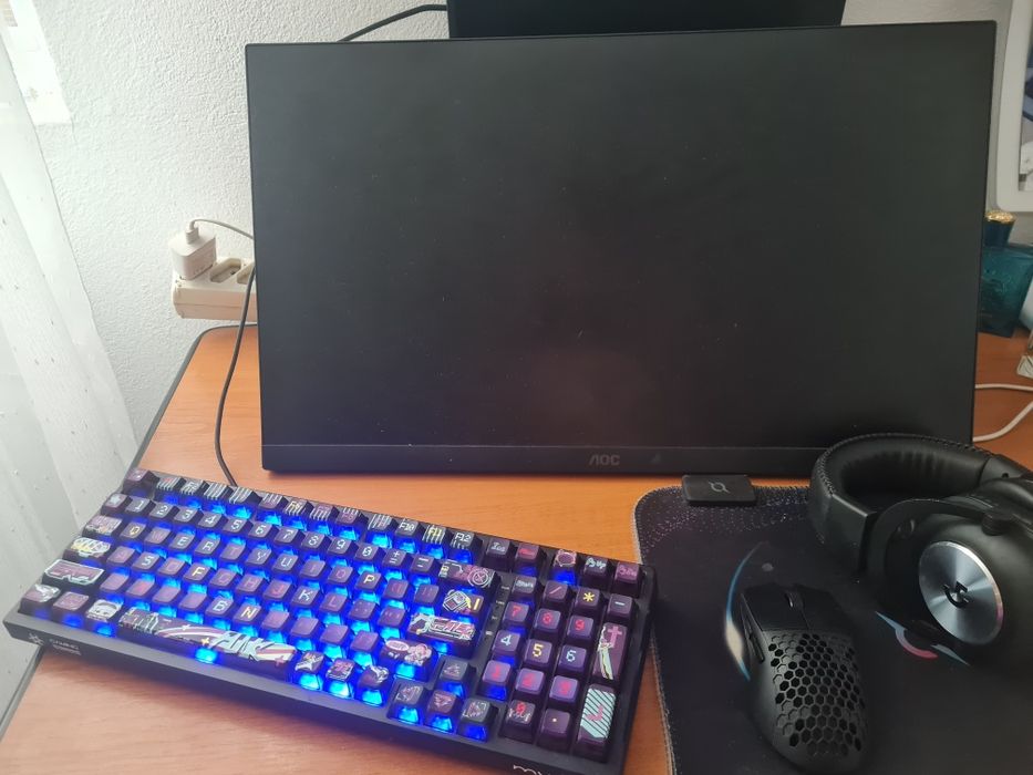 vând setup gaming
