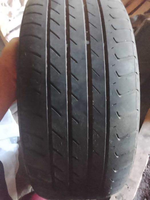 Продам два балона 215/55r17 94v т