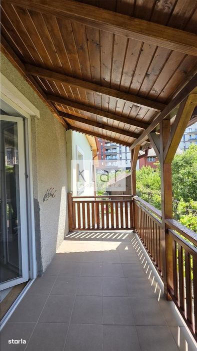 Casa  Birou 3 camere, 140mp, D+P+E, zona Andrei Muresanu Sud